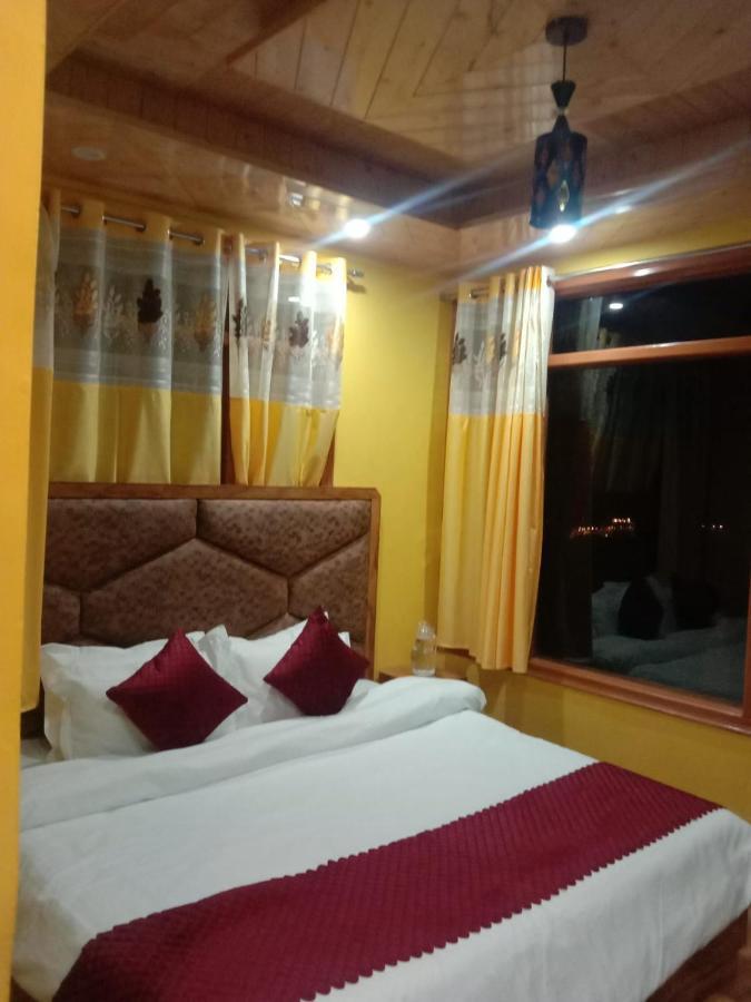 Floret Sojourn Hotel Shimla Bagian luar foto