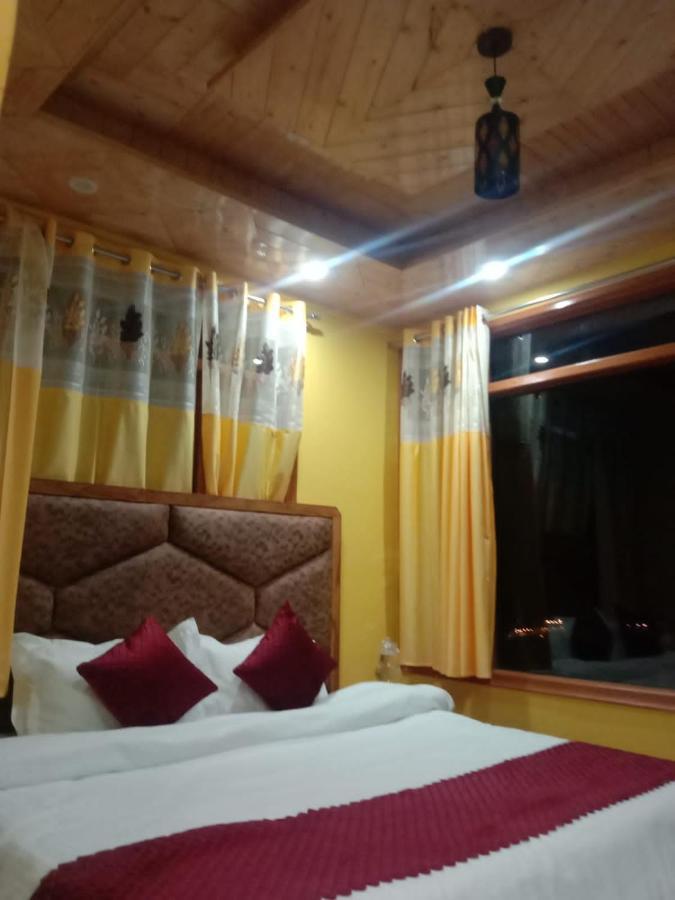 Floret Sojourn Hotel Shimla Bagian luar foto