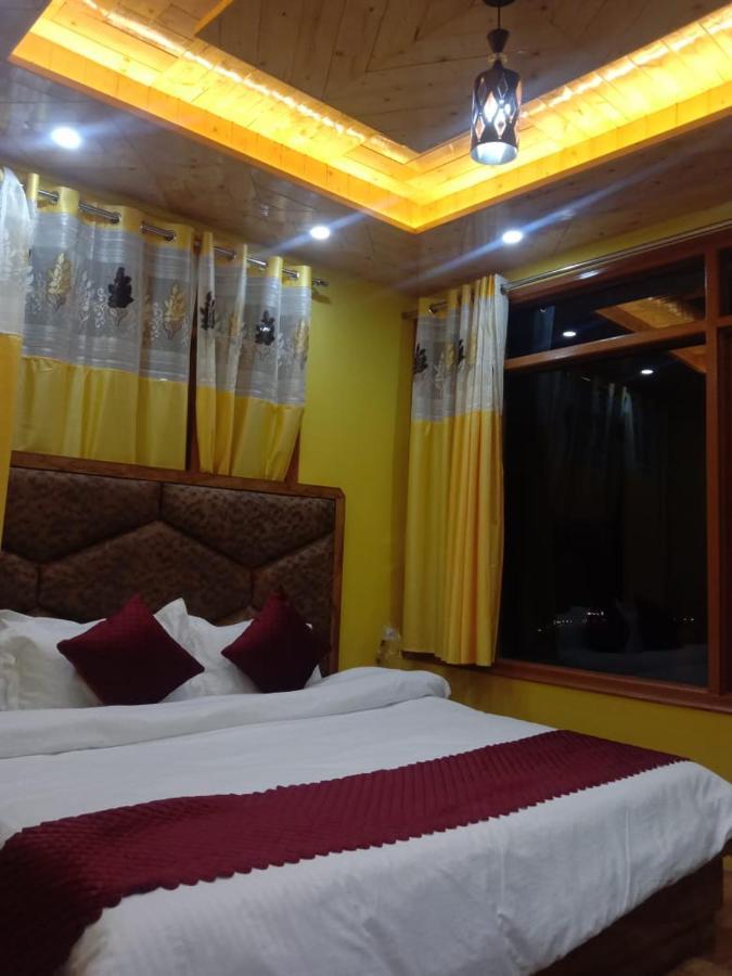 Floret Sojourn Hotel Shimla Bagian luar foto
