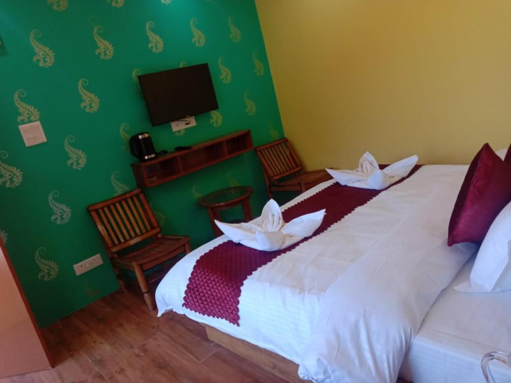 Floret Sojourn Hotel Shimla Bagian luar foto