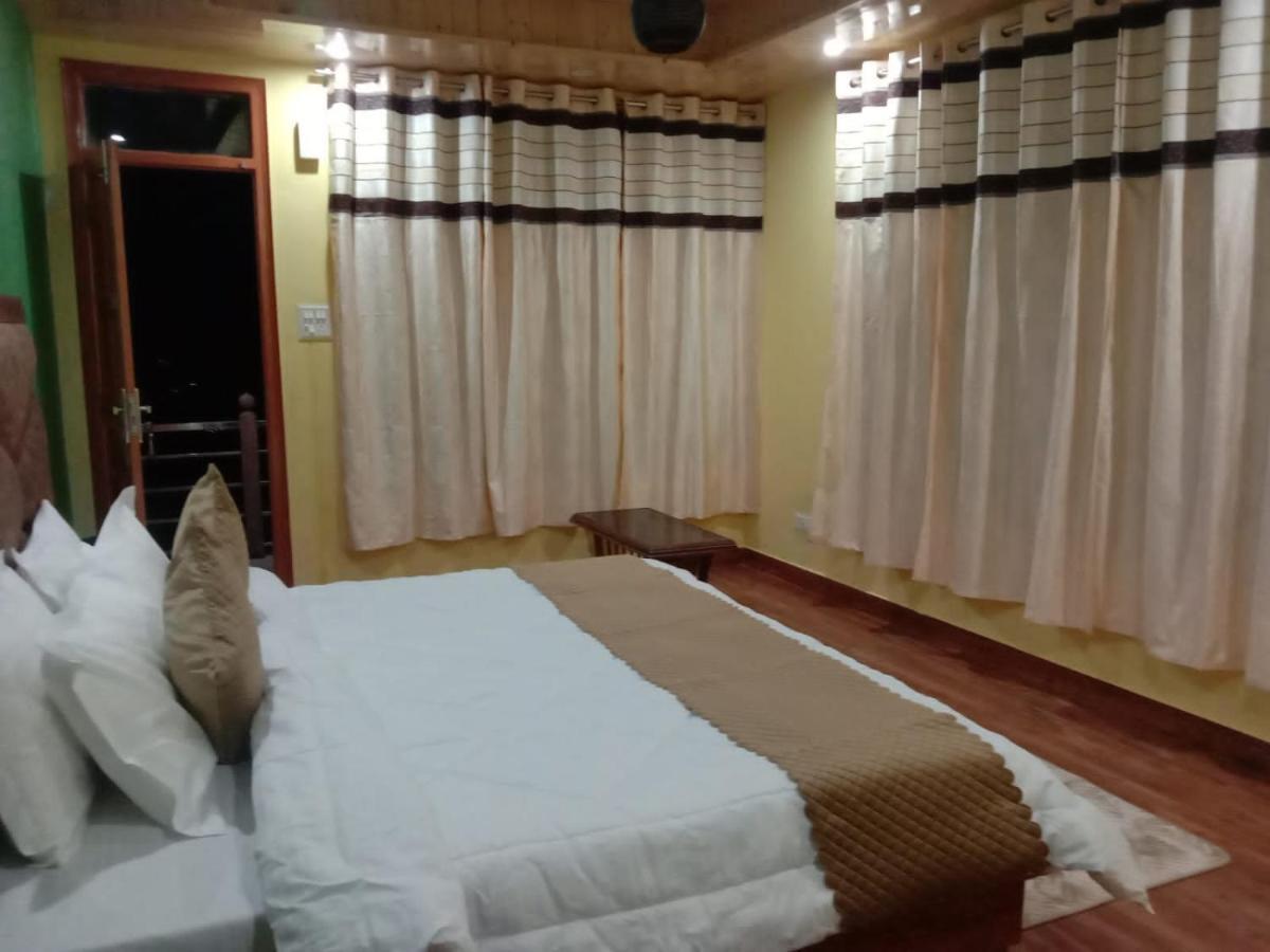 Floret Sojourn Hotel Shimla Bagian luar foto